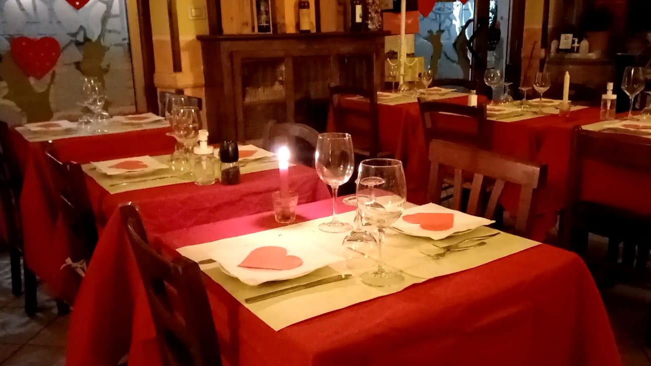 La sala del Toscanaccio con le tovaglie a quadretti