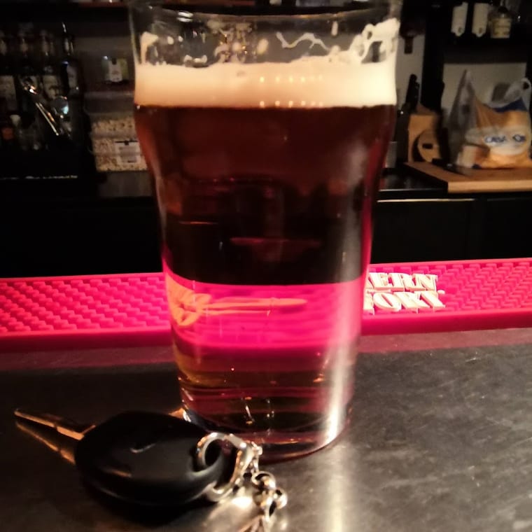 Una birra al bancone