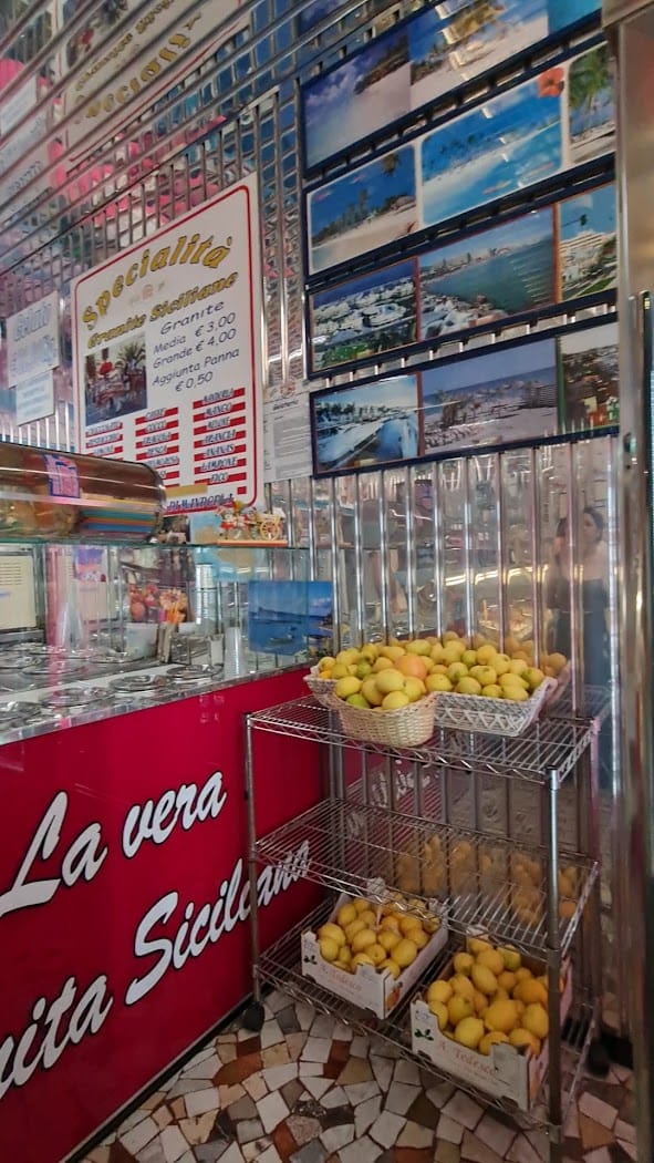 Il banco dei gusti e le specialità siciliane
