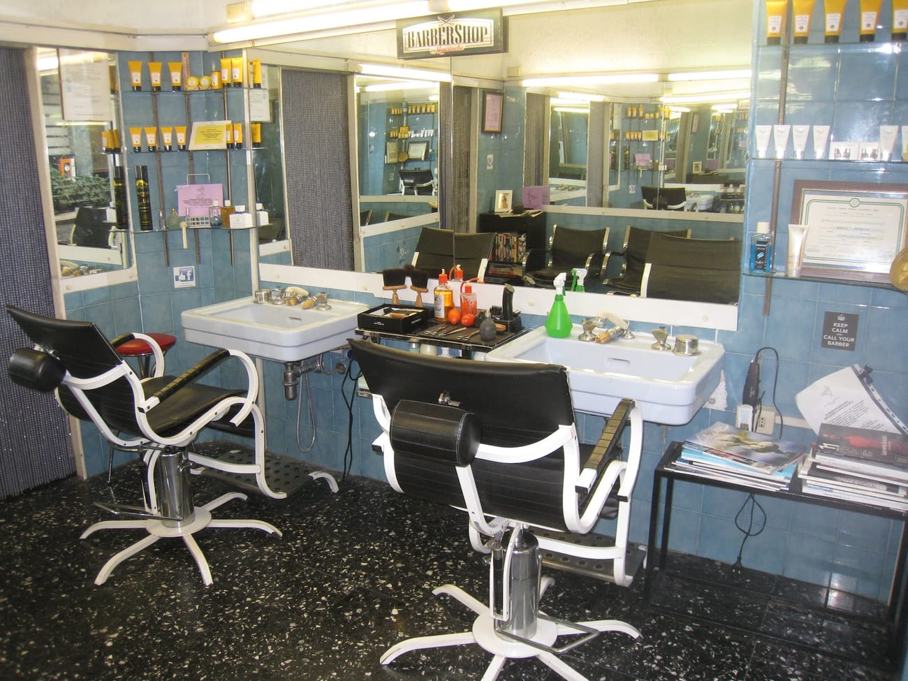 L'interno del barbershop
