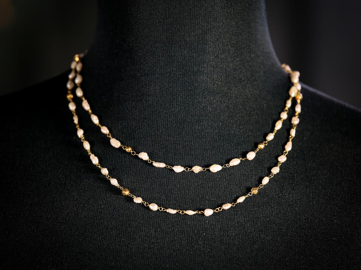 Collana d'oro con perle fatta a mano