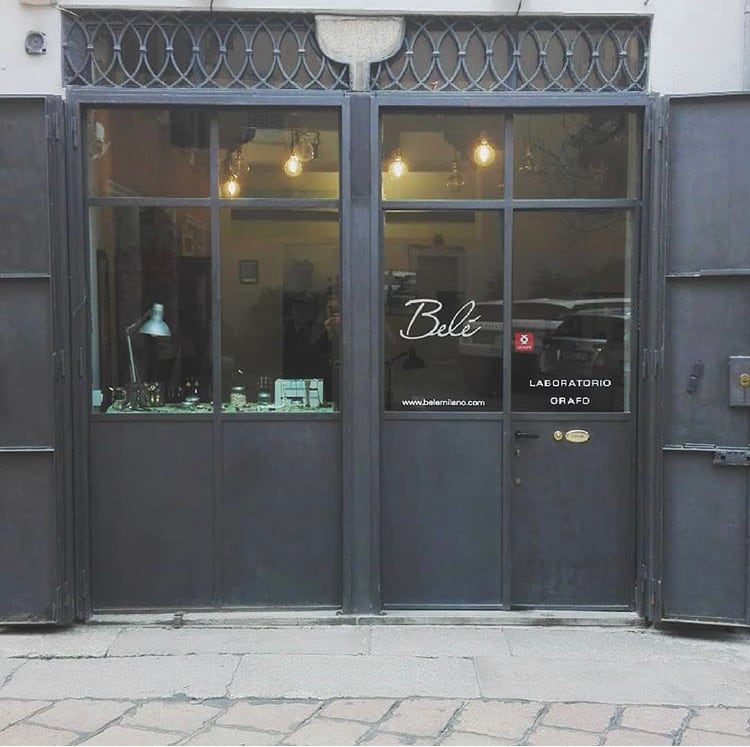 La vetrina della bottega Belè in Via Osti