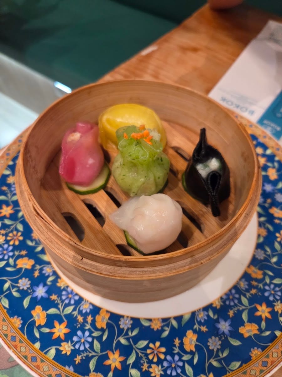 Dim sum colorati al vapore