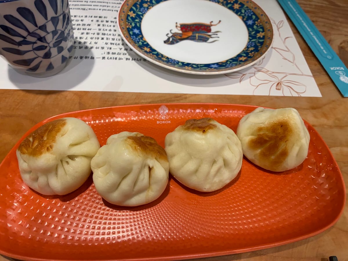 Bao e gnocchi scottati in padella