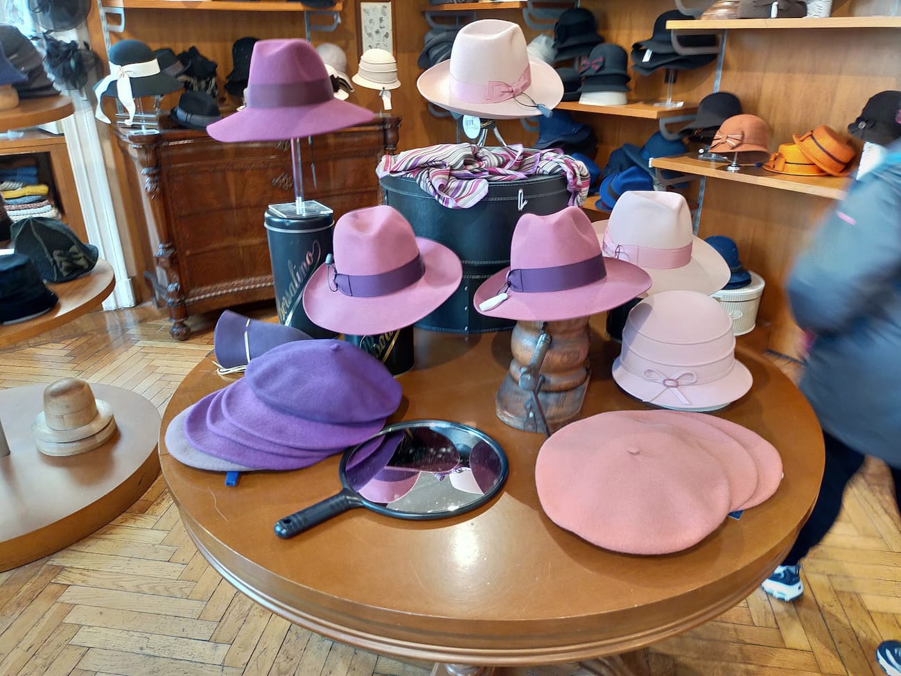 Cappelli da donna colorati