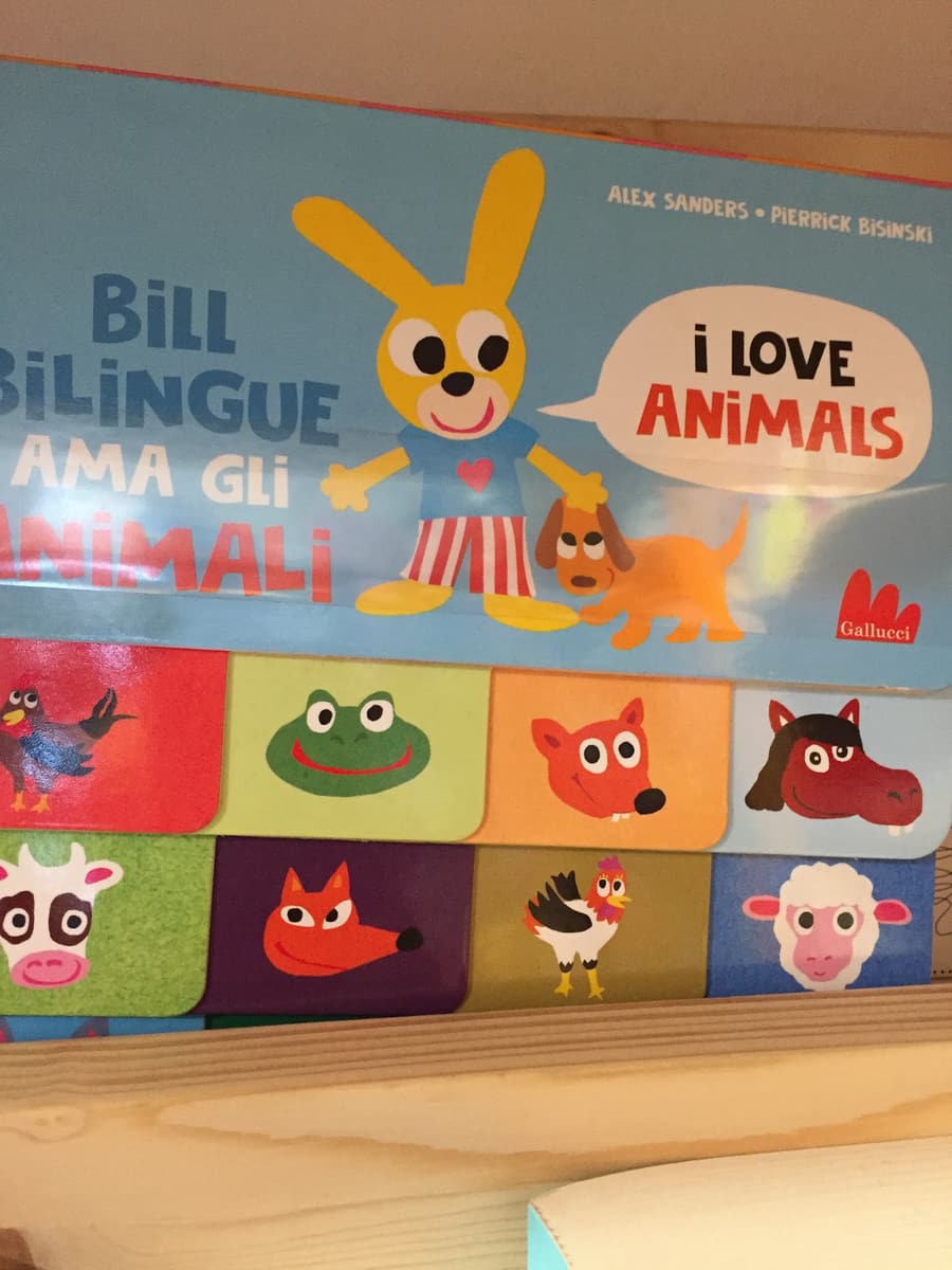 Un libro bilingue per bambini sugli animali