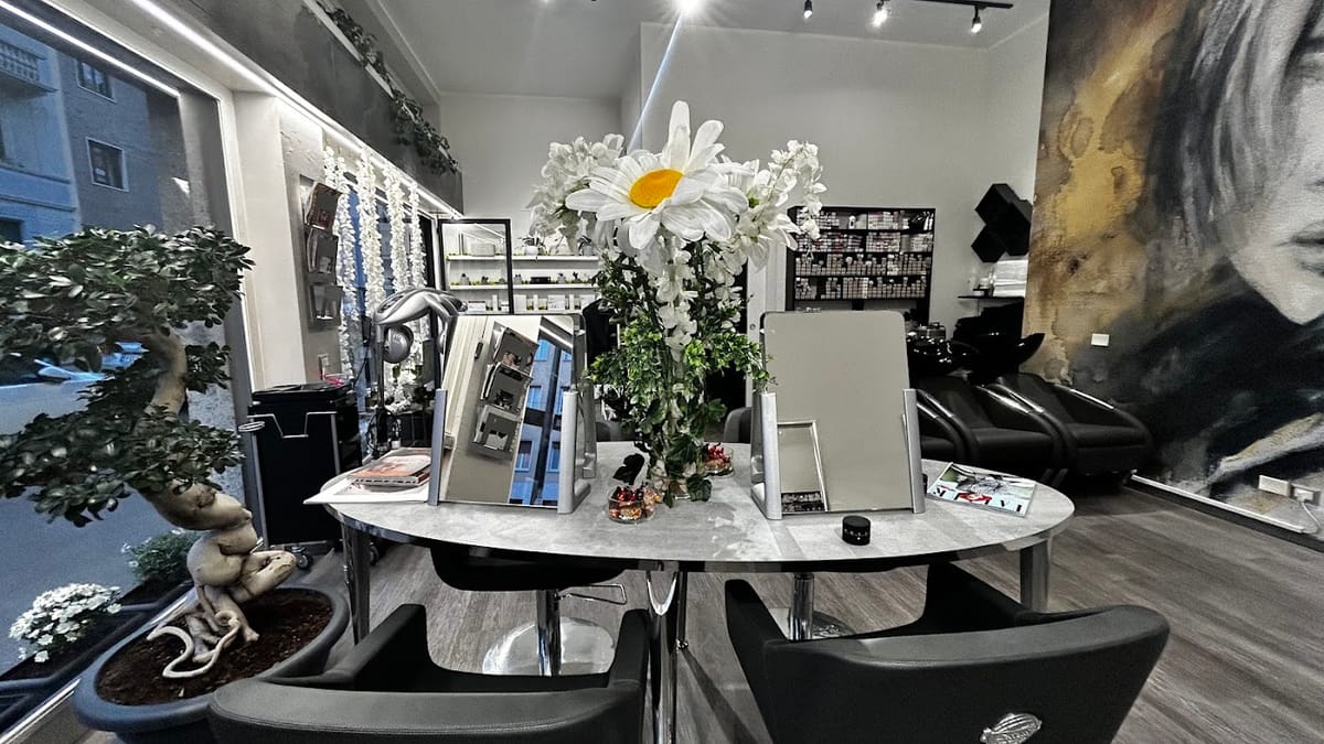 Postazione di lavoro con fiori
