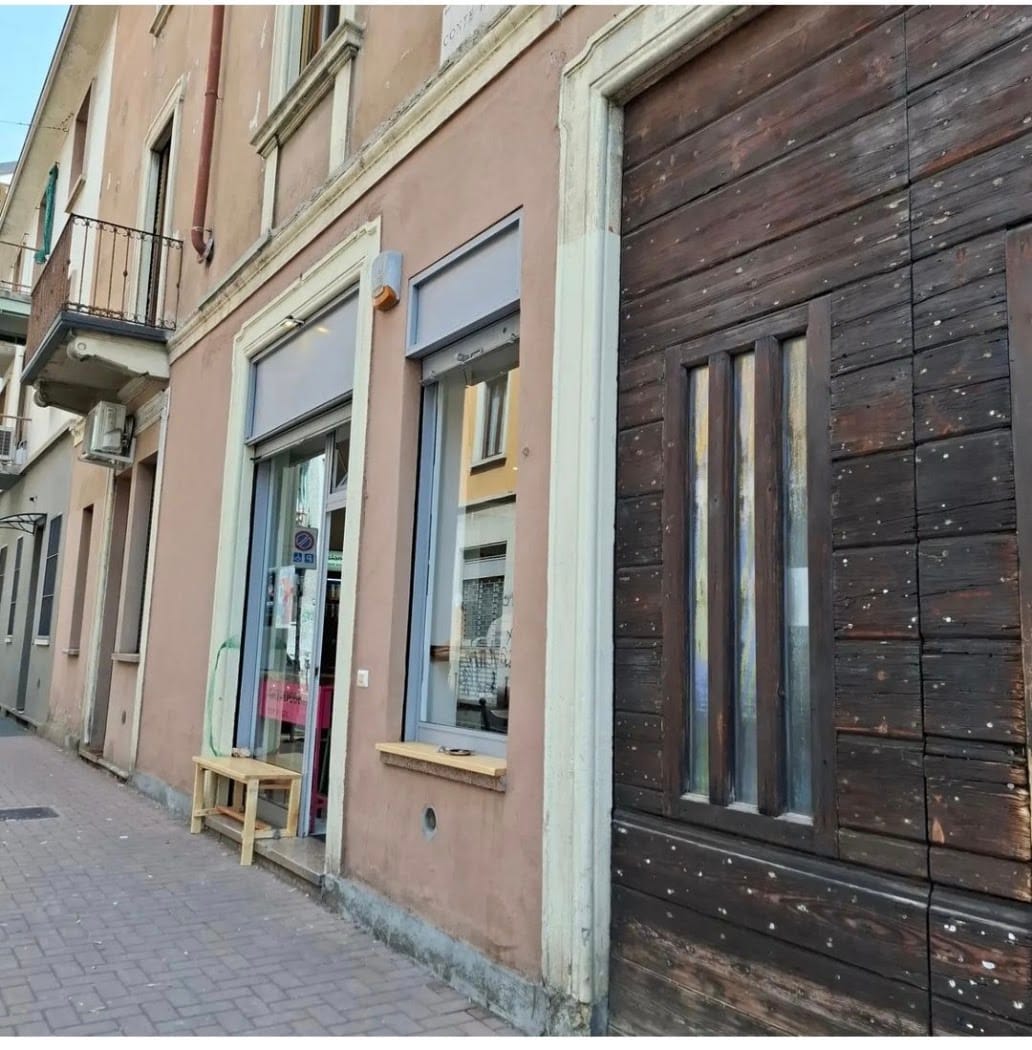 L'ingresso in Via Conte Rosso