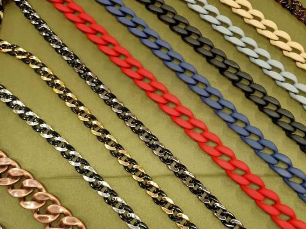 Le passamanerie e le catene decorative colorate