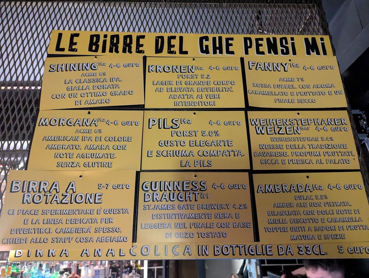 La lavagna «Le birre del Ghe Pensi Mi»