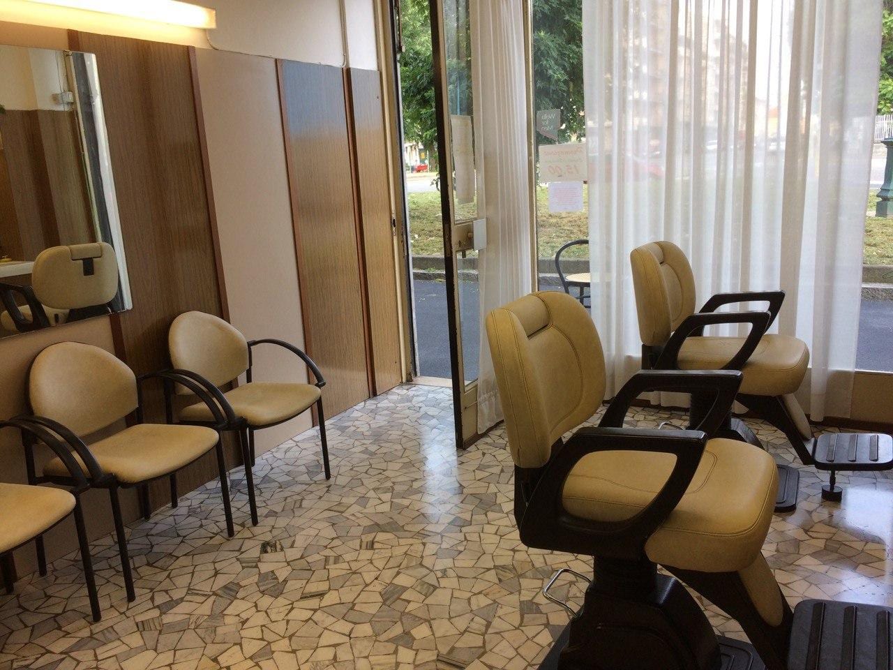 L'angolo d'attesa del barbiere