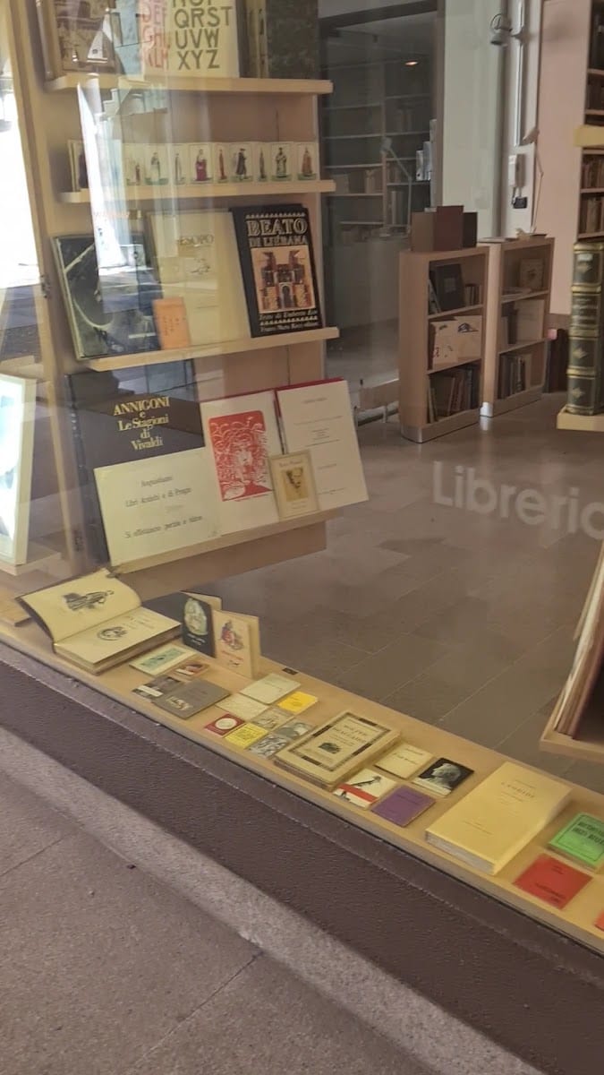 La vetrina con i libri d'artista