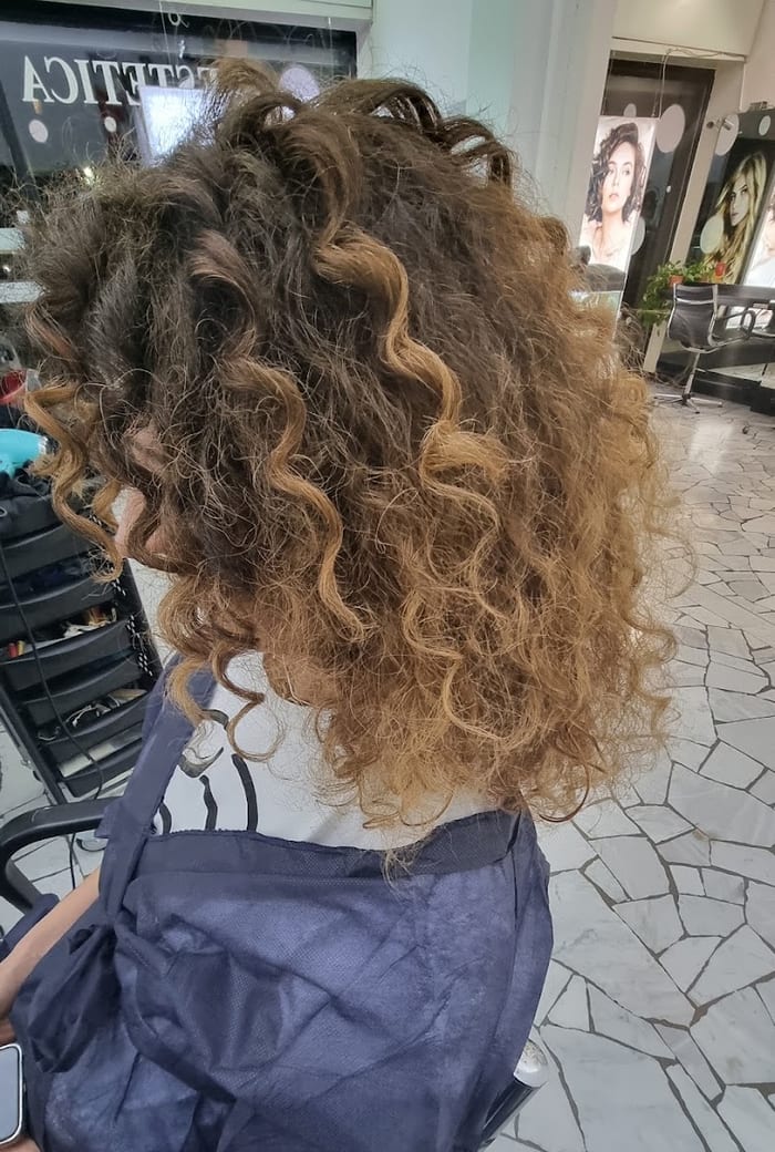 Ricci colorati con la colorazione vegetale