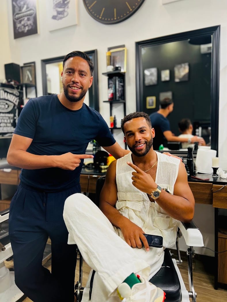 Cliente fresco di taglio da Nabil's Barbershop