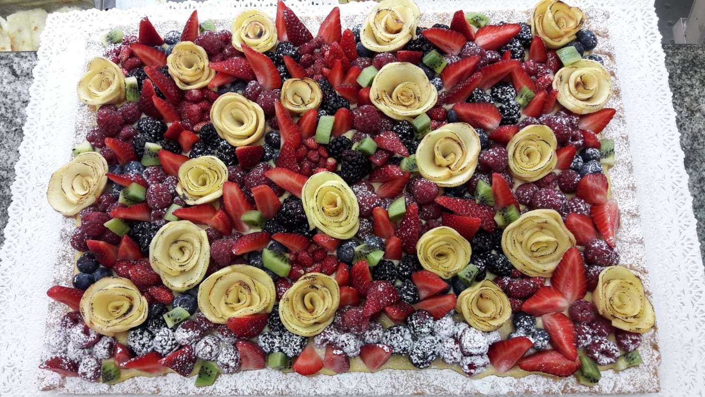 Una torta di frutta della bottega