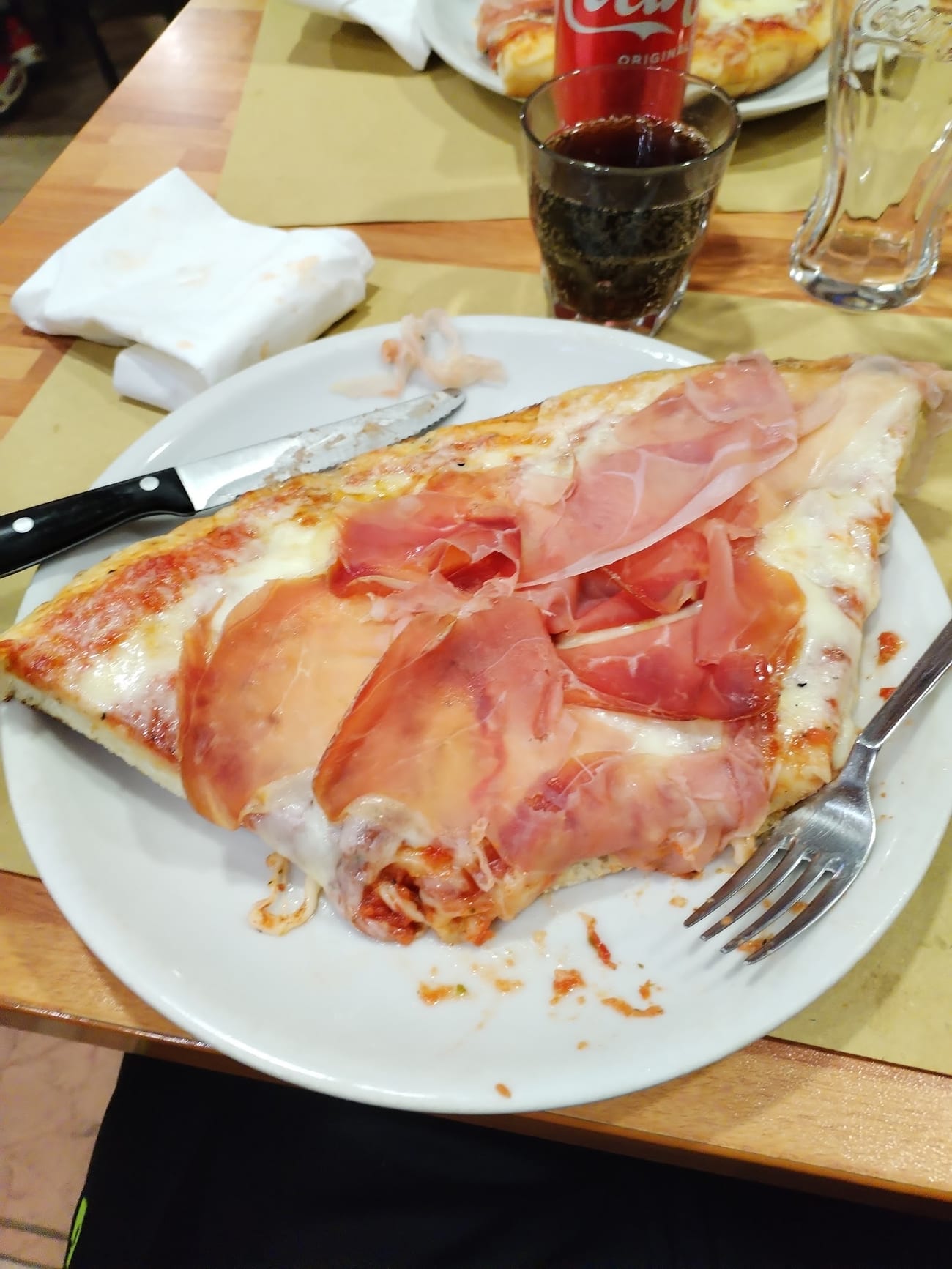 Trancio ricoperto di prosciutto crudo