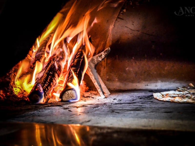 Il fuoco del forno a legna