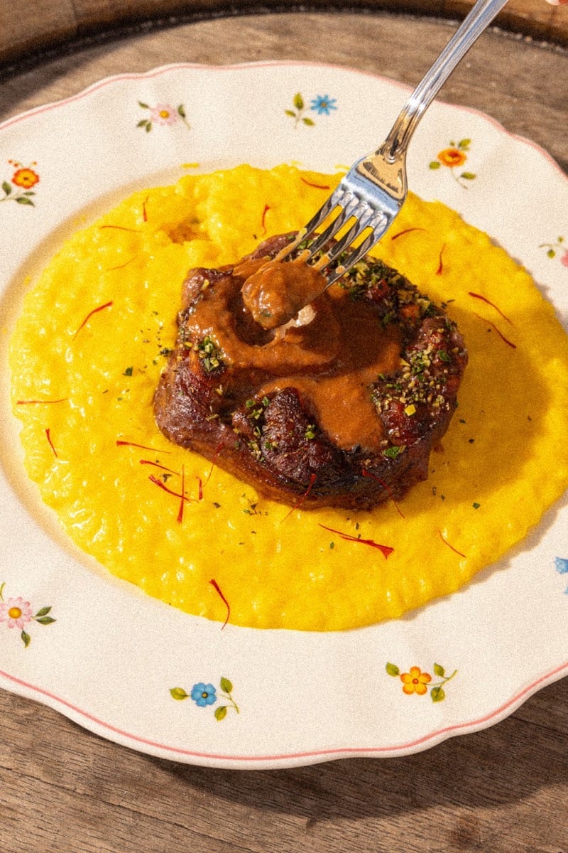 Ossobuco con risotto giallo alla milanese