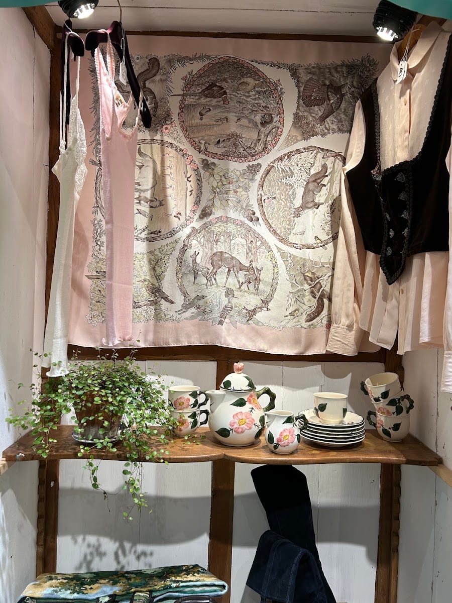 Foulard di seta e camicie vintage